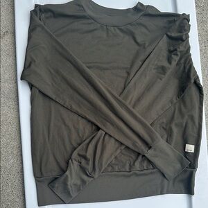 Vuori women’s Green Crewneck Olive Green XS